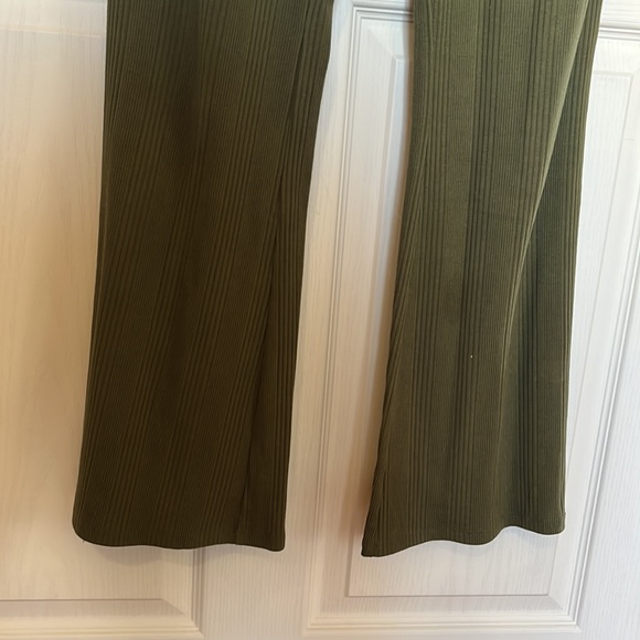 American eagle flared jumpsuit - Picture 2 of 4